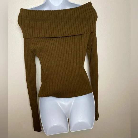 Lulu's Off-the-Shoulder Ribbed Sweater in Brown - Picture 5 of 7